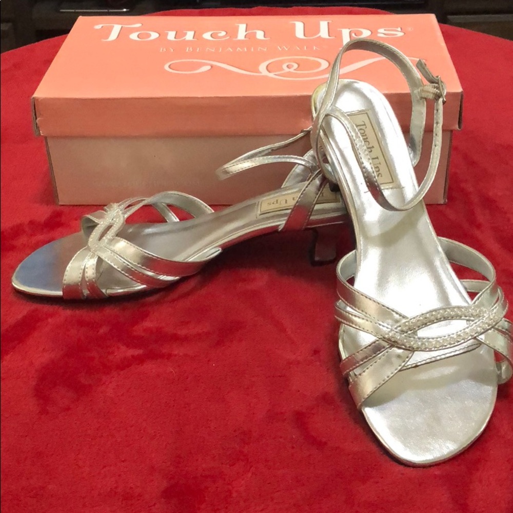 Dakota Touch Ups Heel
